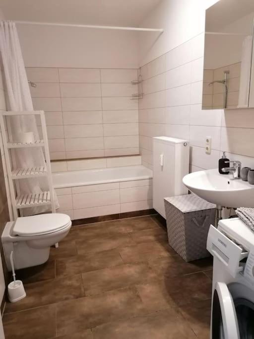 Cozy City Apartment Зенфтенберг Екстер'єр фото